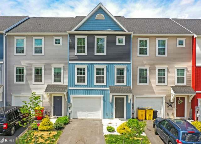 Property at 34 Pantanierio, Martinsburg, WV 25404, 3 beds, 2.5 baths