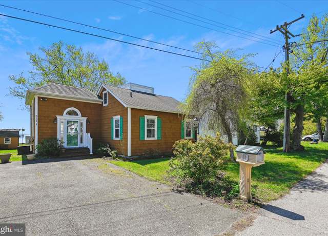 Property at 5211 Al Jones Dr, Shady Side, MD 20764, 2 beds, 1.5 baths