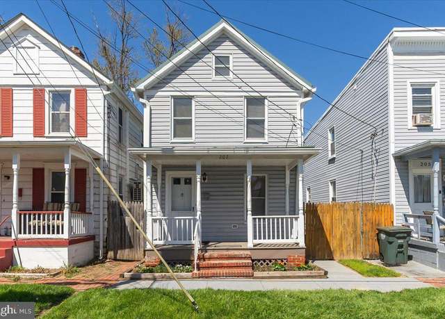 Property at 207 Maple Ave, Frederick, MD 21701, 3 beds, 1 bath
