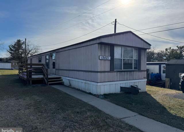 Property at 12421 Deer Lodge Cir, Hagerstown, MD 21740, 3 beds, 2 baths