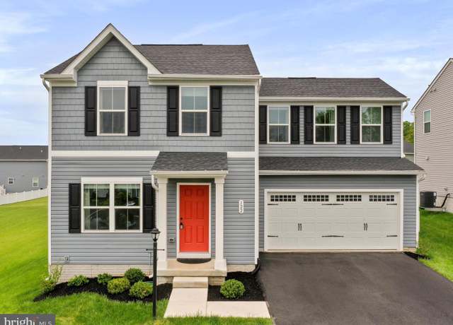 Property at 122 Charlotte St, Hagerstown, MD 21740, 3 beds, 2.5 baths