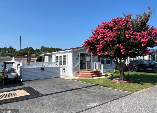 Property at 11828 E Buccaneer Dr, Berlin, MD 21811, 2 beds, 1 bath