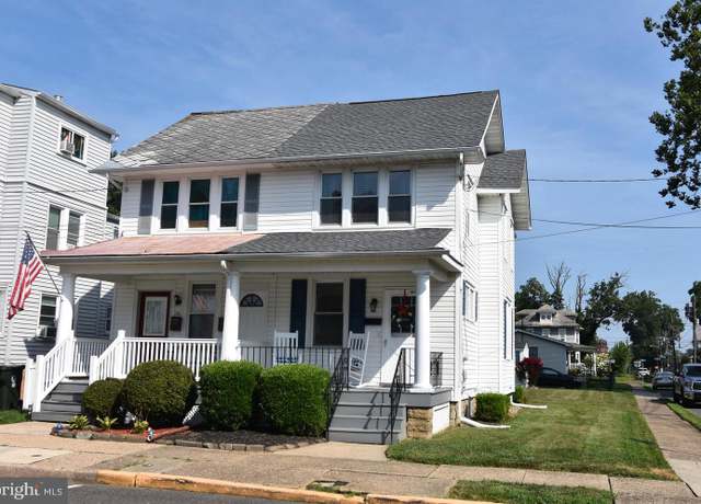 Property at 301 Conover St, Burlington, NJ 08016, 3 beds, 1 bath