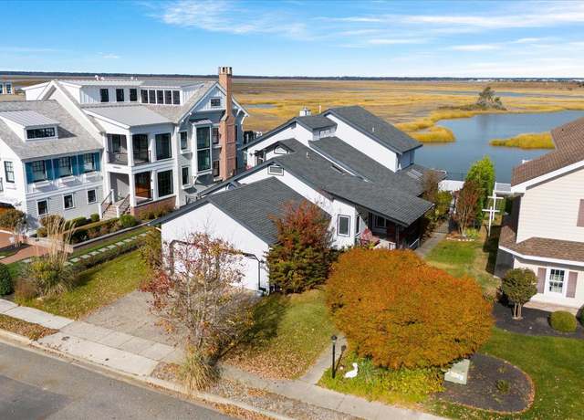 Property at 66-S Pelican Dr, Avalon, NJ 08202, 5 beds, 2.5 baths