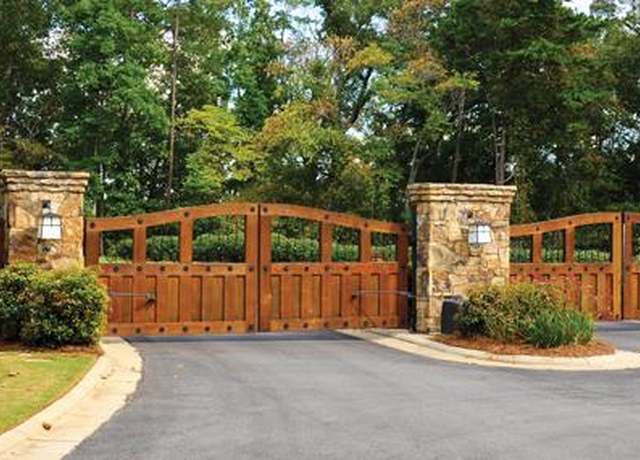 Property at 443 Mountainwoods, Lake Harmony, PA 18624, 5 beds, 3.5 baths