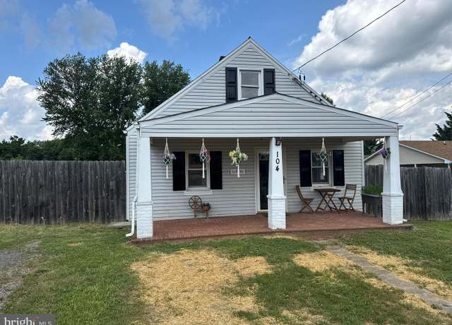 Property at 104 Redwood Ln, Winchester, VA 22603, 2 beds, 1 bath