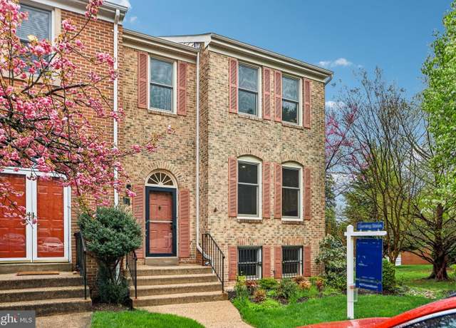 Property at 407 Council Dr NE, Vienna, VA 22180, 4 beds, 3.5 baths