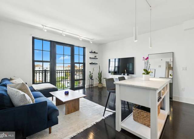 Property at 1011 M St NW #901, Washington, DC 20001, 1 bed, 1 bath