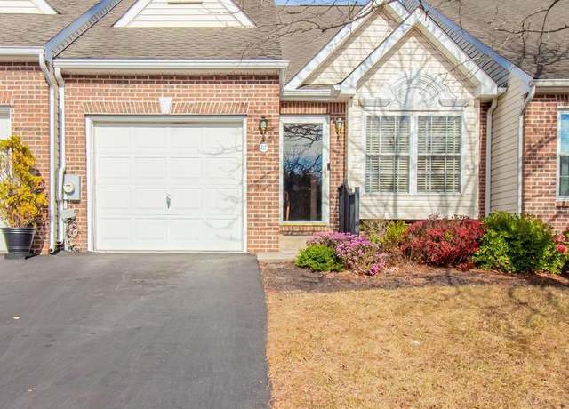 Property at 417 E Red Lion Dr, Bear, DE 19701, 2 beds, 2 baths