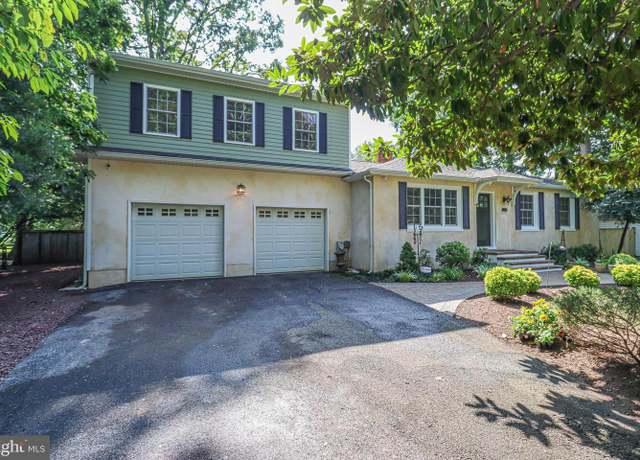 Property at 3925 River Club Dr, Edgewater, MD 21037, 4 beds, 2.5 baths