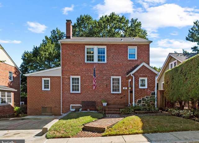 Property at 17 Cedarwood Rd, Baltimore, MD 21228, 3 beds, 2.5 baths