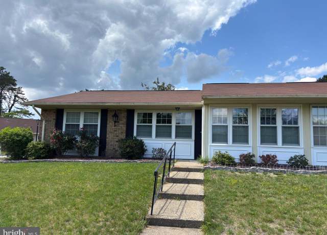 Property at 8 Edinburgh Ln Unit A, Manchester Township, NJ 08759, 2 beds, 1 bath
