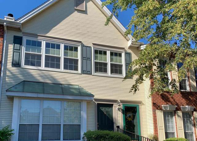Property at 139 Gregory Ln, Franklin Park, NJ 08823, 2 beds, 2 baths