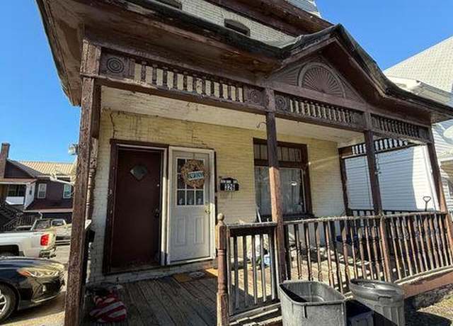 Property at 326 2nd Ave, Altoona, PA 16602, 4 beds