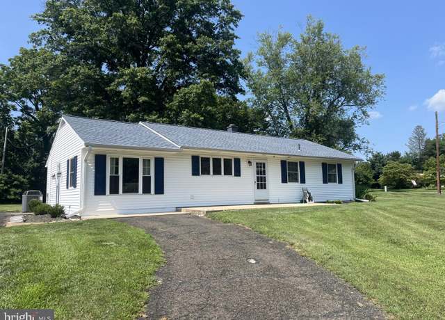 Property at 91 Oak Dr, New Britain, PA 18901, 3 beds, 1 bath