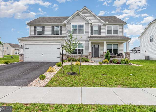 Property at 6320 Neha Dr, Mechanicsburg, PA 17050, 4 beds, 2.5 baths