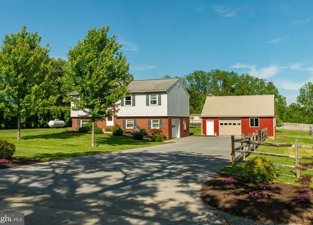 Property at 457 Lynch Rd, New Holland, PA 17557, 3 beds, 2.5 baths