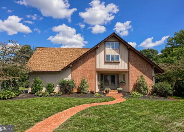 Property at 1841 Wheatland Ave, Lancaster, PA 17603, 4 beds, 2.5 baths