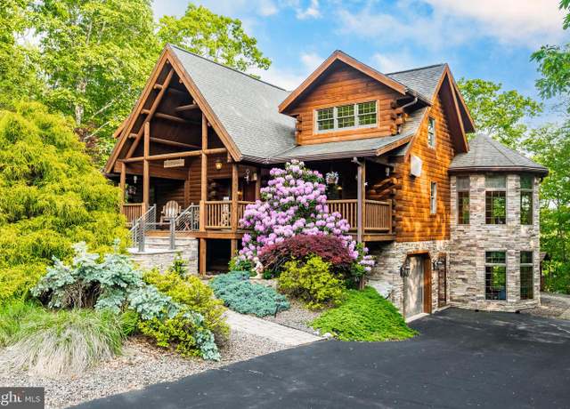 Property at 120 Dakota Dr, Hazleton, PA 18202, 4 beds, 3 baths