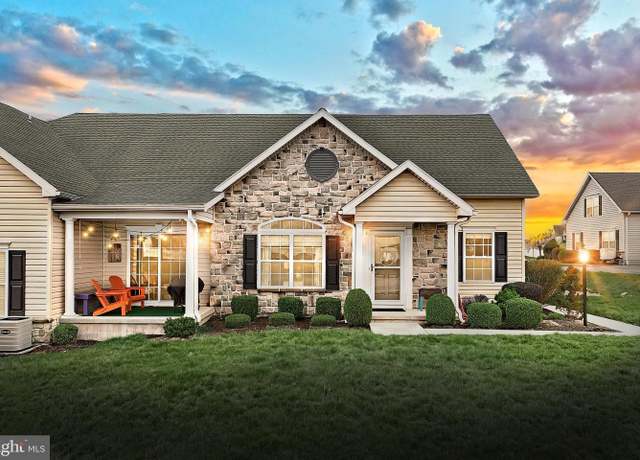 Property at 14 Dolomite Dr Unit 21D, York, PA 17408, 3 beds, 2.5 baths