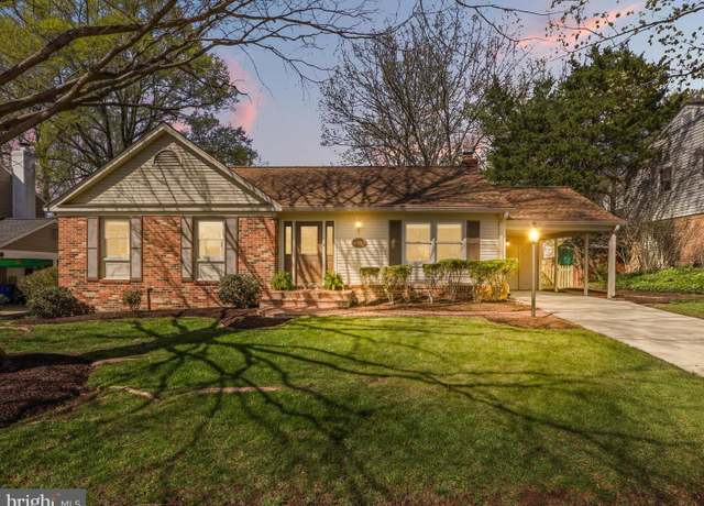 Property at 6902 Stonebridge Ct, Alexandria, VA 22306, 4 beds, 3 baths