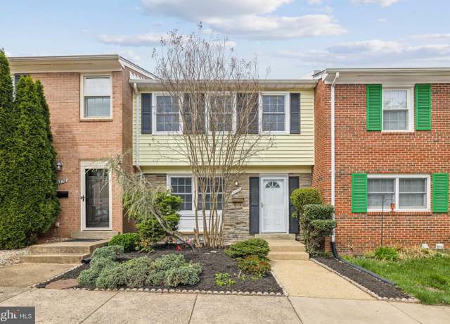 Property at 8376 Glastonbury Ct, Annandale, VA 22003, 3 beds, 3 baths