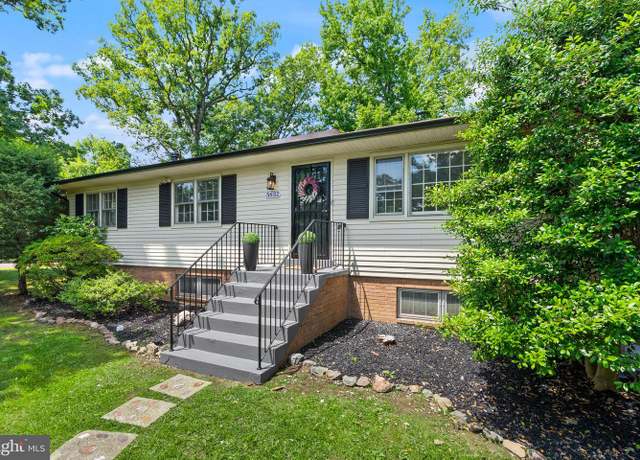 Property at 5632 Maxine Ct, Alexandria, VA 22310, 3 beds, 2.5 baths