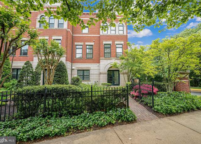 Property at 12122 Kinsley Pl, Reston, VA 20190, 3 beds, 3.5 baths