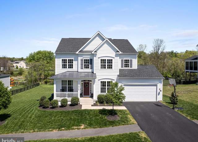 Property at 18378 Grassyview Pl, Round Hill, VA 20141, 5 beds, 3.5 baths