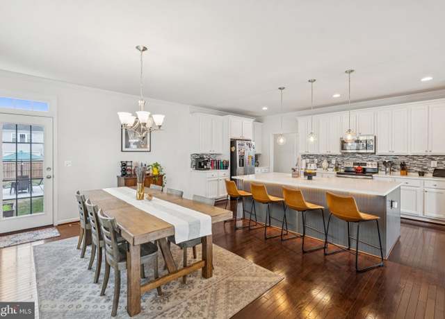Property at 991 Coastal Ave, Stafford, VA 22554, 5 beds, 3.5 baths