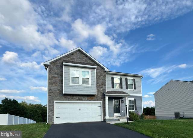 Property at 429 Eurasian Dr, Bunker Hill, WV 25413, 4 beds, 2.5 baths