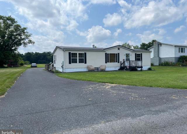 Property at 11018 Mexico Farms Rd SE, Cumberland, MD 21502, 3 beds, 2 baths
