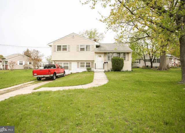 Property at 11 Pleasant Valley Dr, West Deptford, NJ 08051, 3 beds, 1.5 baths