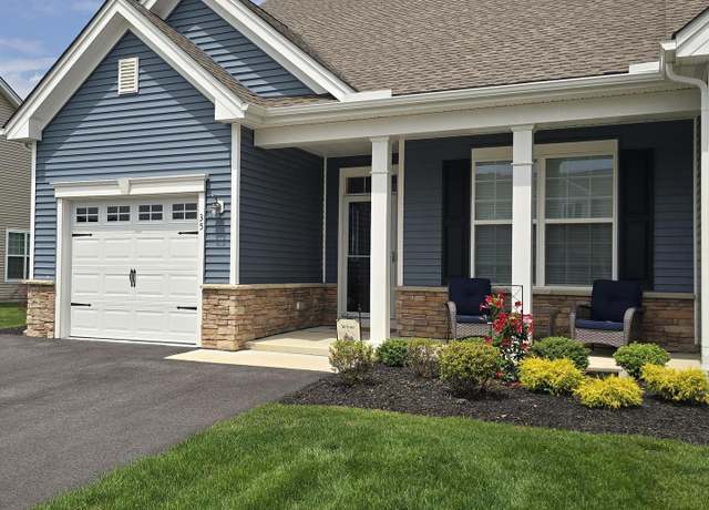 Property at 35 Queensferry Dr, Williamstown, NJ 08094, 3 beds, 3 baths