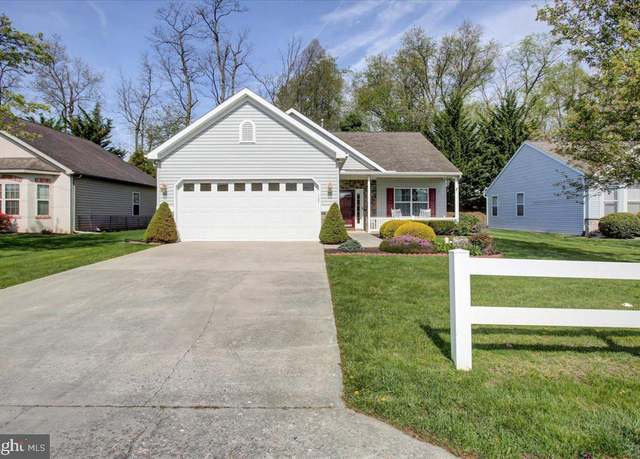 Property at 18 Lantern Ln, Shippensburg, PA 17257, 3 beds, 2 baths