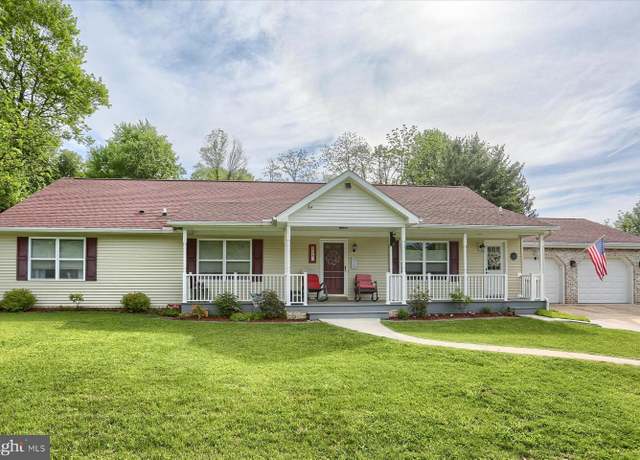 Property at 228 Dogwood Dr, Hershey, PA 17033, 3 beds, 2.5 baths