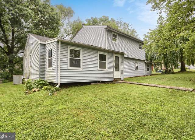 Property at 205 West Ave, Harrisburg, PA 17109, 5 beds, 3 baths