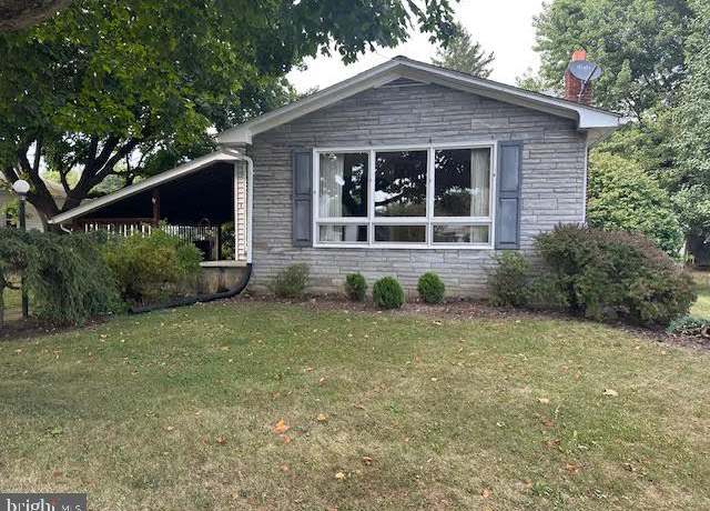 Property at 215 Broad St, Milroy, PA 17063, 3 beds, 1 bath