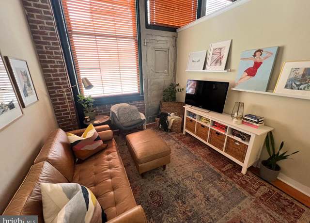 Property at 1010 Arch St #304, Philadelphia, PA 19107, 2 beds, 1 bath