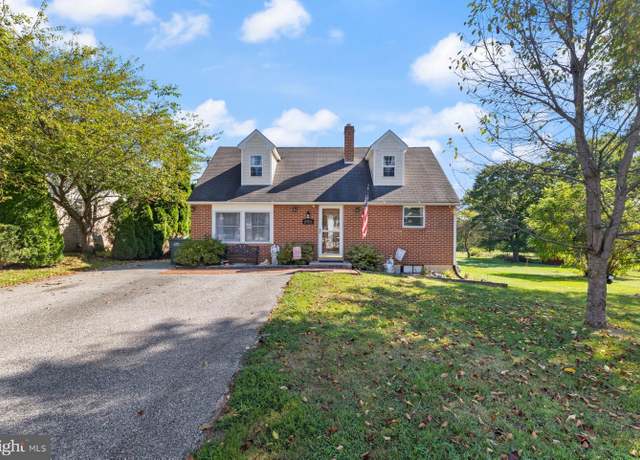 Property at 2755 Anita Dr, Dover, PA 17315, 3 beds, 2 baths