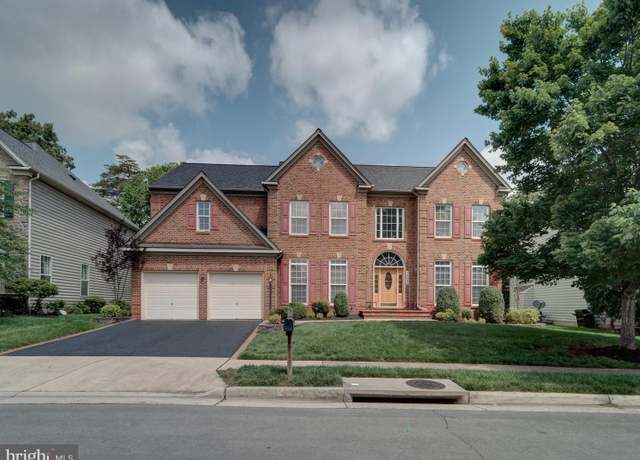Property at 12052 Paper Birch Ln, Gainesville, VA 20155, 5 beds, 4.5 baths