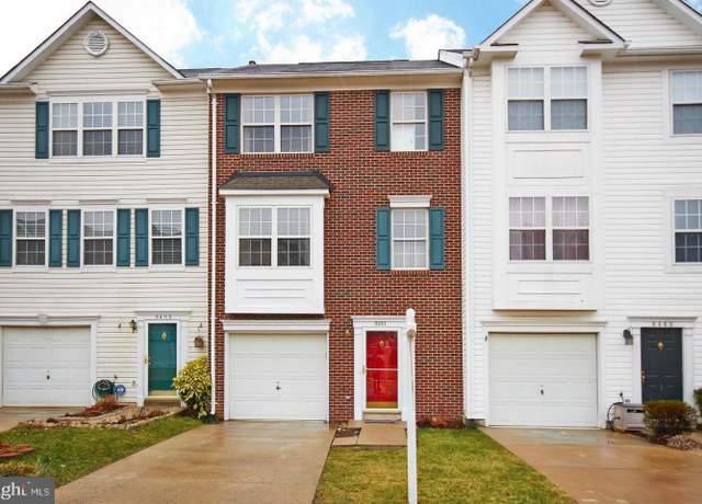 Property at 8461 Tackhouse Loop, Gainesville, VA 20155, 3 beds, 3 baths