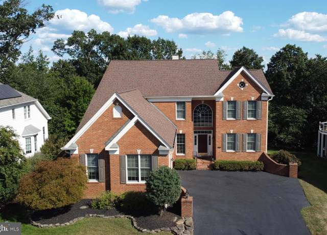 Property at 5923 Interlachen Ct, Haymarket, VA 20169, 4 beds, 3.5 baths