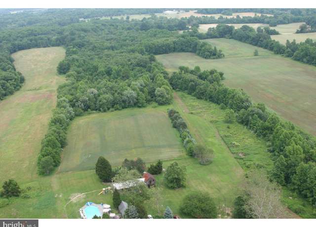 Property at 212 Medford Mount Holly Rd, Medford, NJ 08055, 3 beds, 2.5 baths