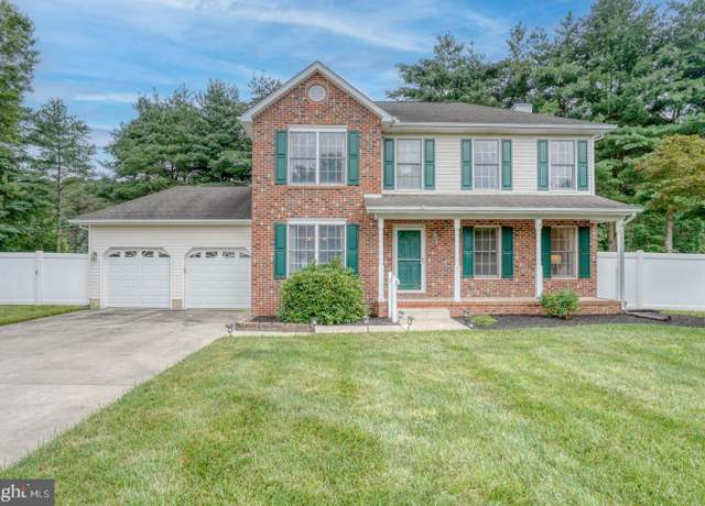 Property at 7 Pin Oak Dr, Dover, DE 19904, 3 beds, 2.5 baths