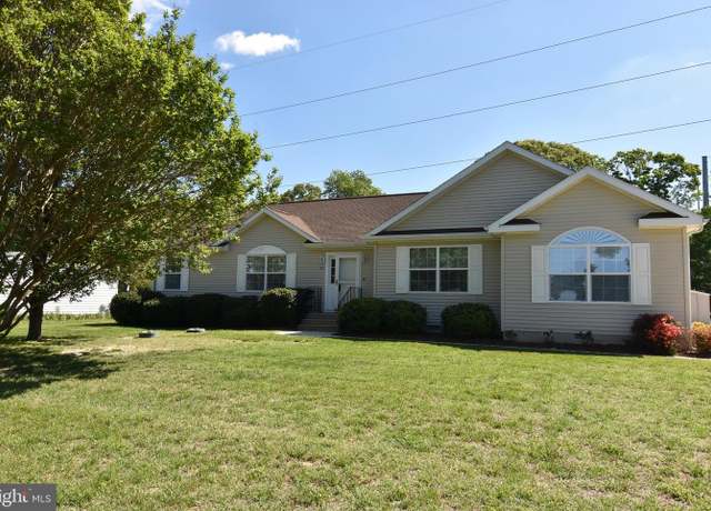 Property at 30 Circle Dr E, Milton, DE 19968, 3 beds, 2 baths