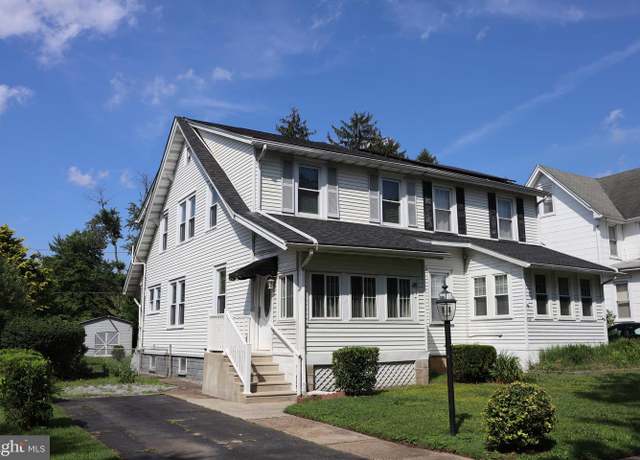 Property at 814 Morgan Ave, Palmyra, NJ 08065, 3 beds, 1 bath