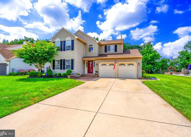 Property at 24 Springcress Dr, Delran, NJ 08075, 4 beds, 2.5 baths