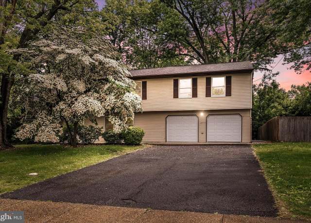 Property at 4 Bittersweet Rd, Ewing, NJ 08638, 6 beds, 3 baths