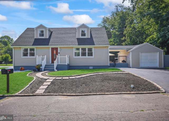 Property at 9 Auburn Ave, Ewing, NJ 08638, 3 beds, 2 baths